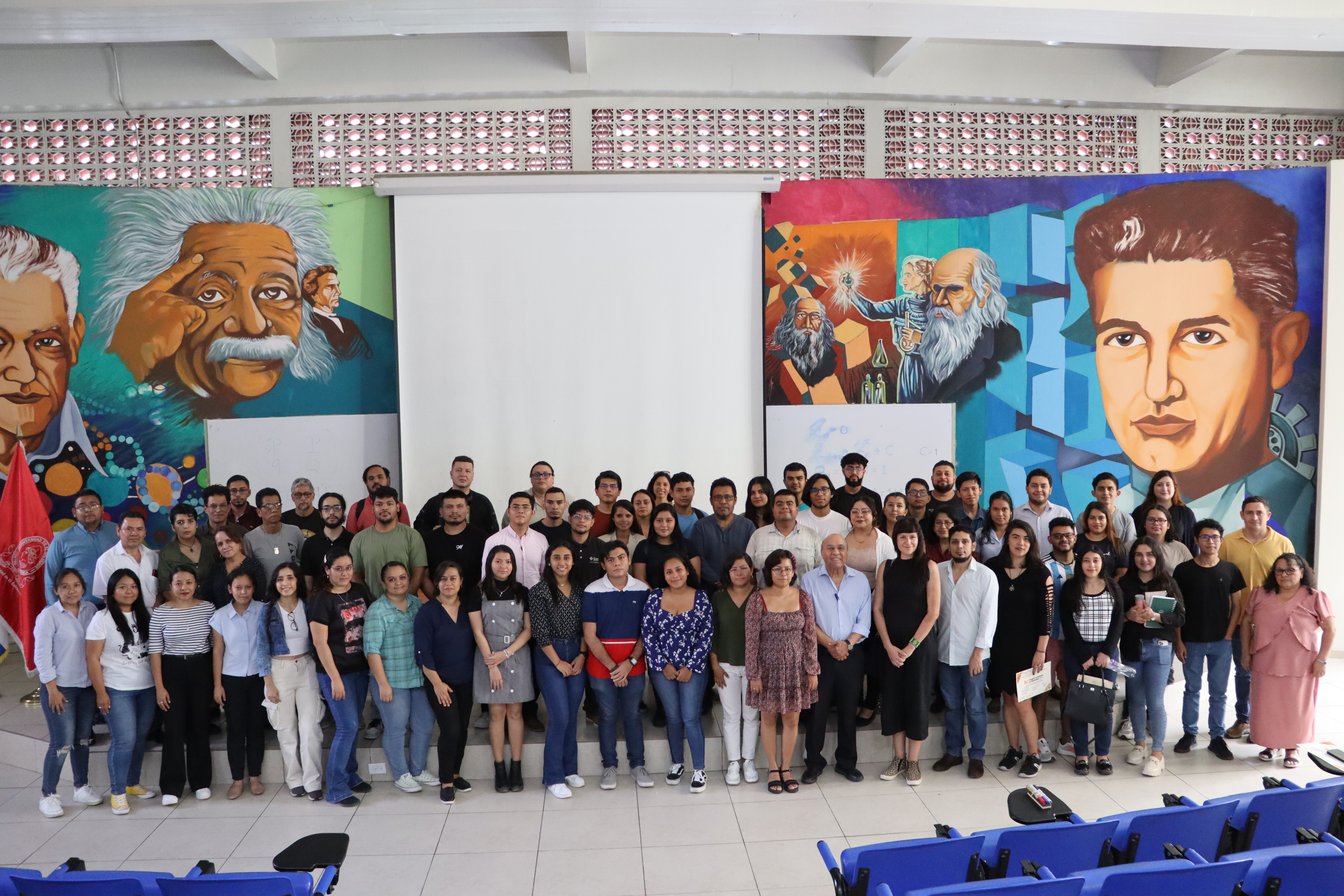 Escuela de Matemática clausura coloquio salvadoreño de matemática