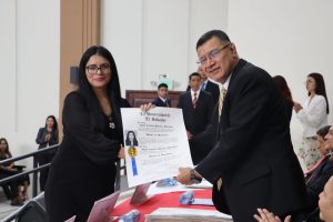 ¡Felicidades graduados de junio!