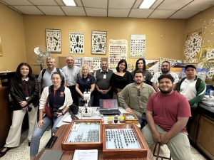 Expertos alemanes visitan la Escuela de Biología para fortalecer investigaciones en melisopalinología