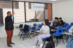 Escuela de Matemática continua con cátedras abiertas