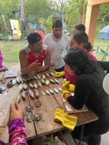 Estudiantes de Biología Marina realizan prácticas de campo